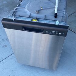 GE Stainless Dishwasher - Working