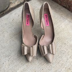 Betsy Johnson Pumps Size 7.5
