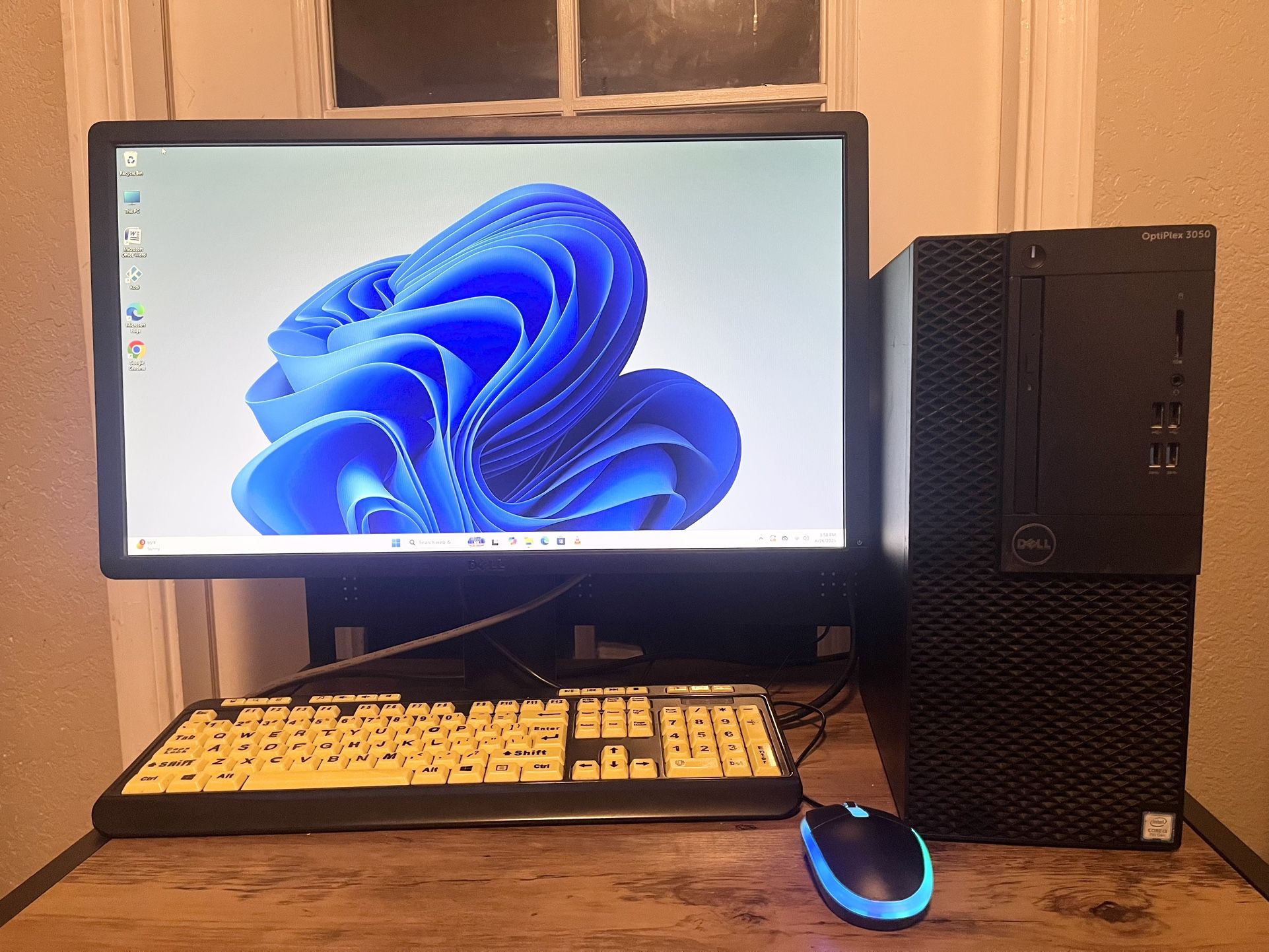 Dell 3050 7th Gen Wifi PC & 24” Monitor