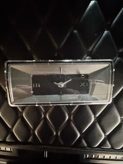 7-14 model Escalade clock