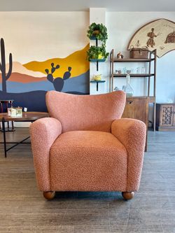 Variety of New Chairs / Desk Chair / Pouf!