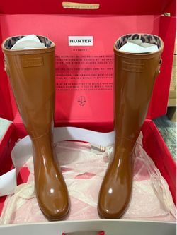Like New Hunter Rain Boots