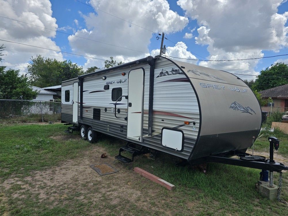 2015 RV TRAILER TOY HAULER