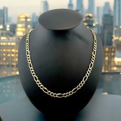 14kt 28.80g Yellow Gold Fígaro Chain.