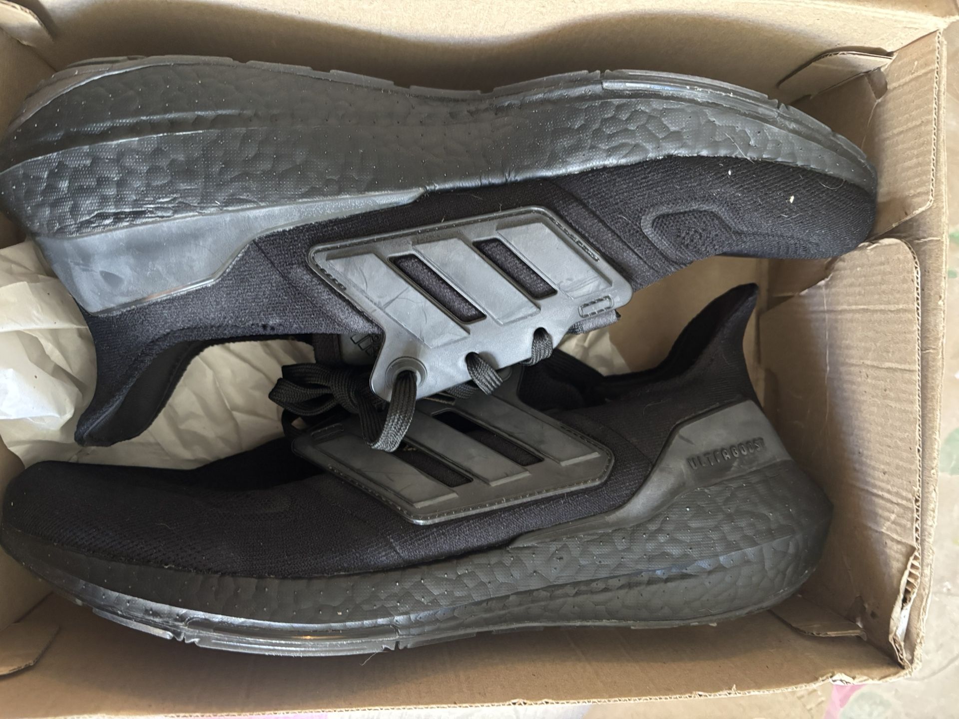 ADIDAS ULTRA BOOST 22 