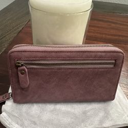 New Wallet For Sale ! Great For Christmas Gift 