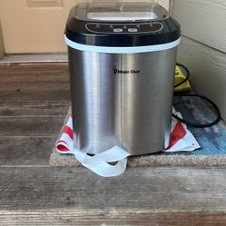 Magic Chef Ice Maker