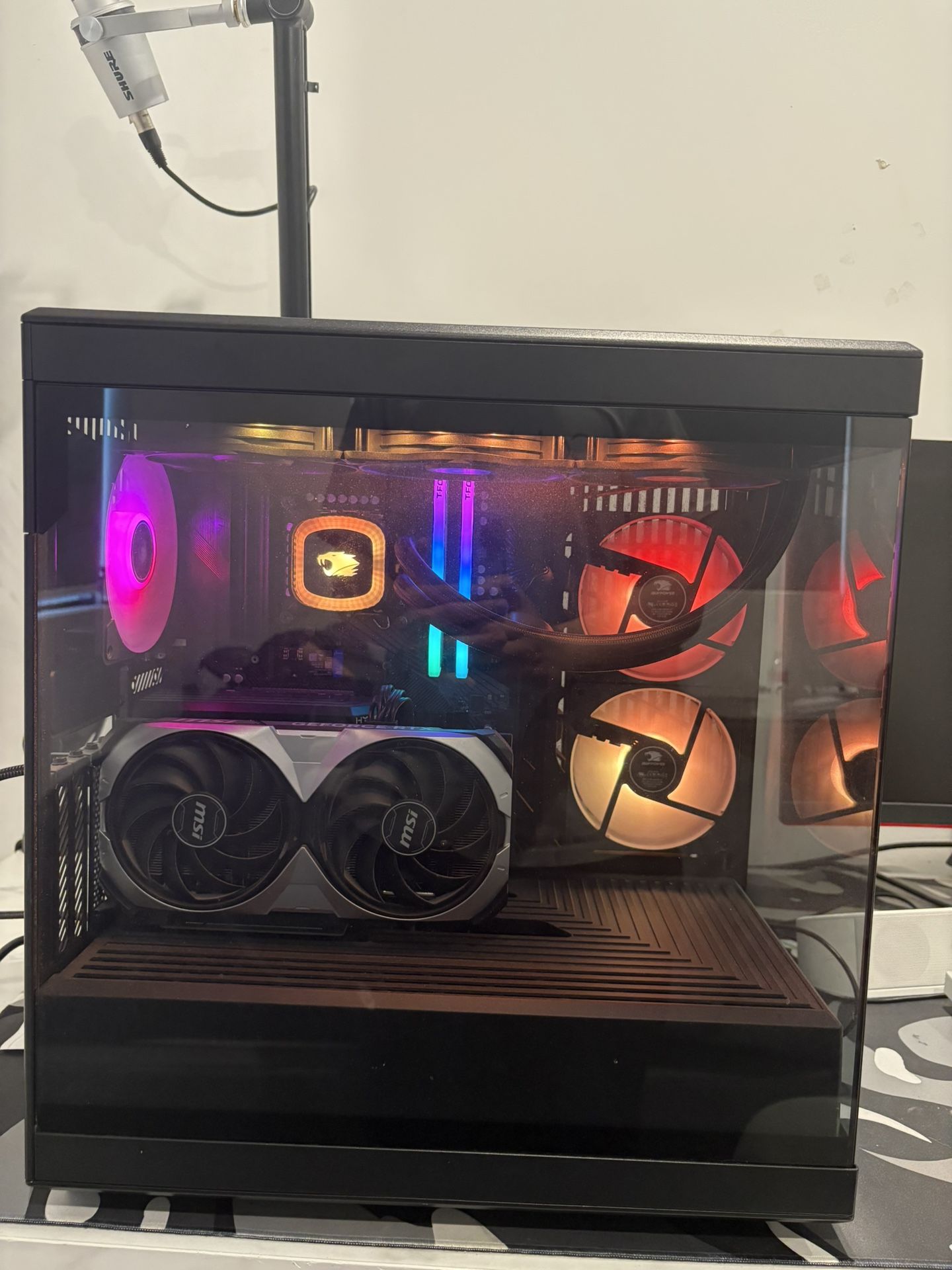 iBUYPOWER Gaming PC – RTX 4070 / i7-13700KF / 32GB DDR5 / Liquid Cooled