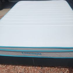 Queen size bed