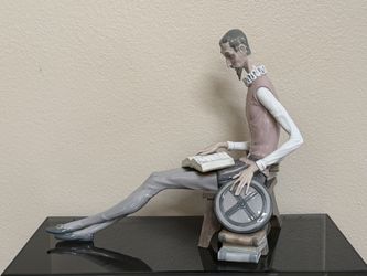 Vintage Don Quixote Porcelain figurine,  sitting and reading