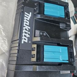 Makita Charger