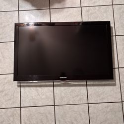 Samsung Tv (40 Inch)