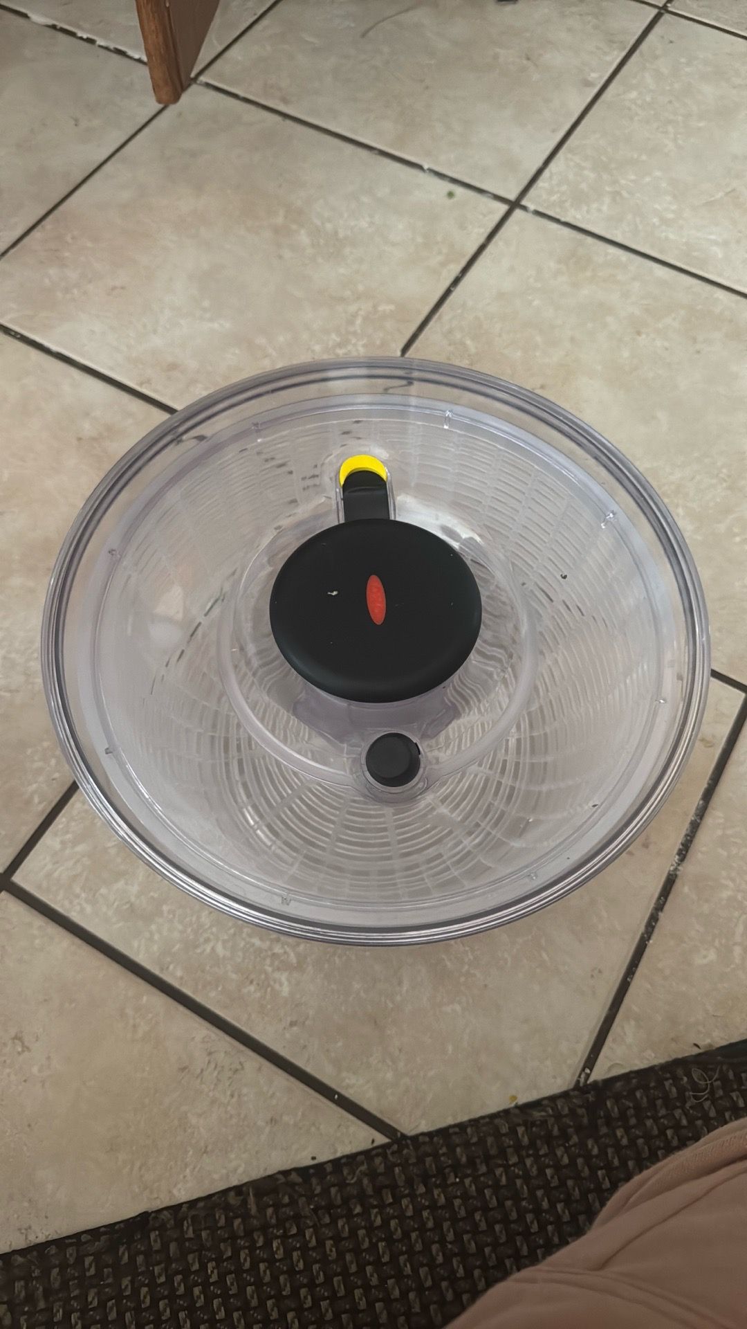 Oxo salad spinner