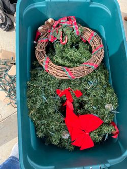 Christmas wreaths big box full
