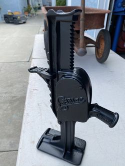 1916 Cadillac bumper jack