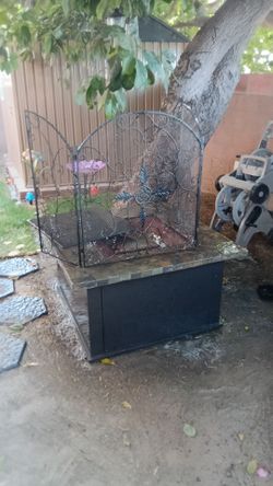 Propane gas fire pit with fire cover