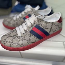 Gucci Shoes 