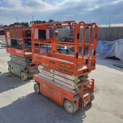 19’ Scissor Lift 