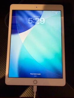 iPad 8th Generation – Excellent Condition