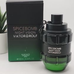 Viktor&Rolf
 
Spicebomb Night Vision Eau de Parfum

3.4 fl 