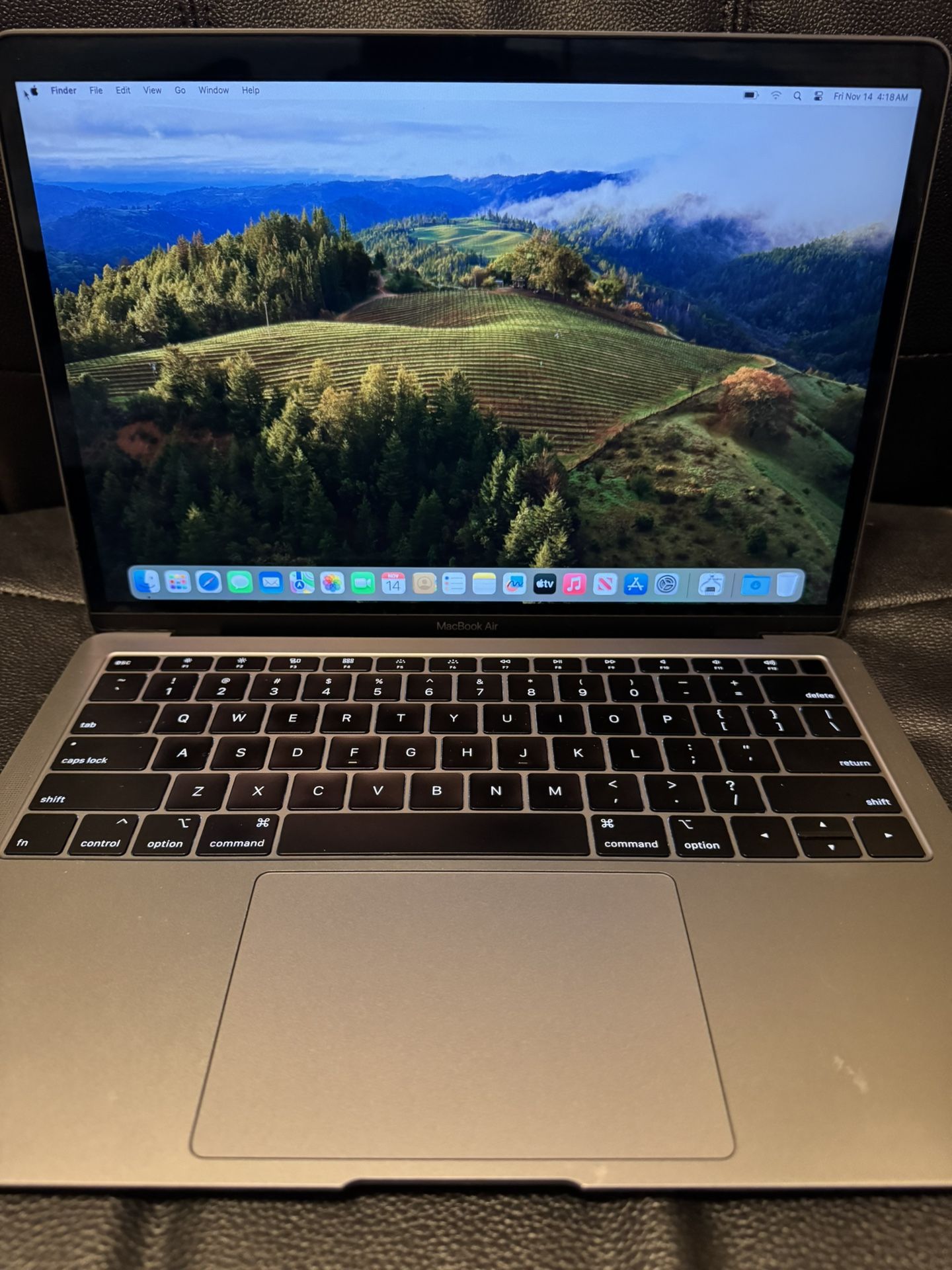 Apple MacBook Air 2018 (13-inch) 8GB, 512SSD, Backlit Keyboard Excellent Condition Factory reset