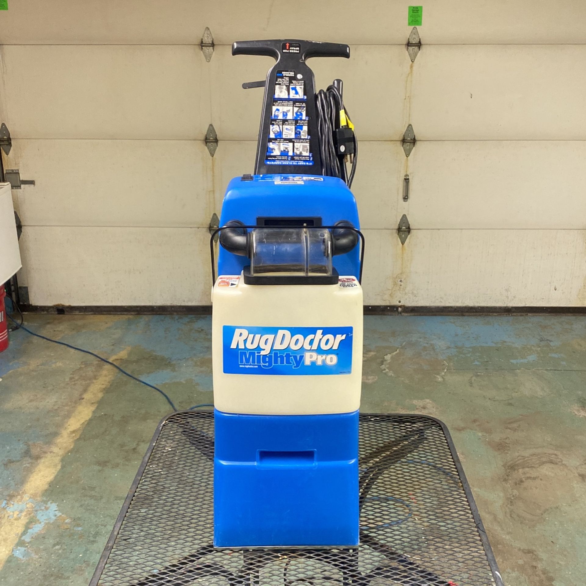 Rug doctor mighty Pro carpet cleaner