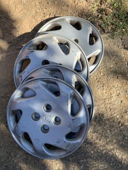 Honda hubcap 4 lug 4x114.3
