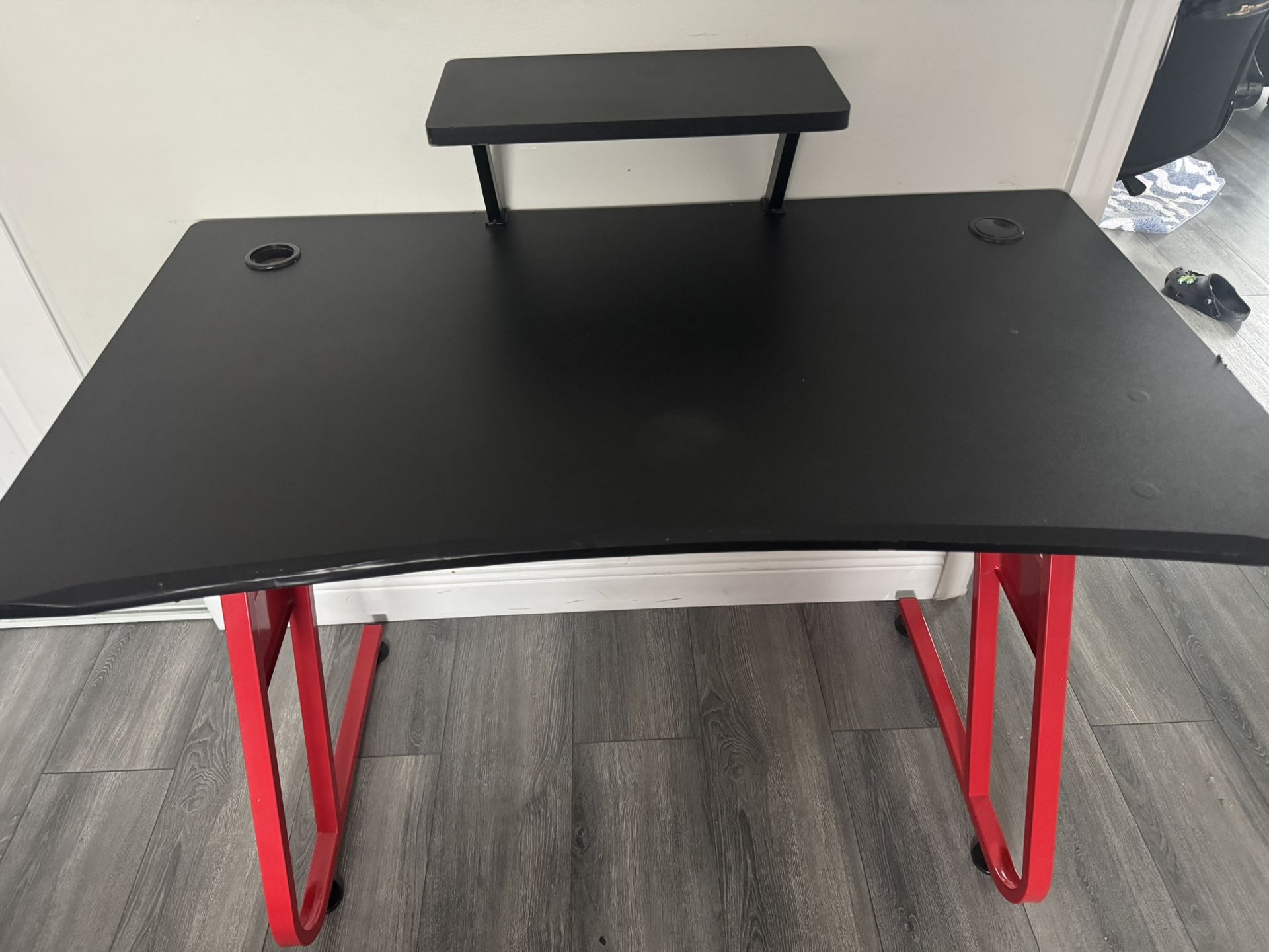 Gaming Desk with headphone hanger