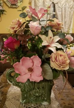 Floral arrangement Centerpiece