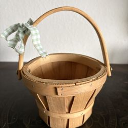 Small Bushel Basket