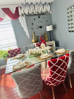 Six -seater dining set