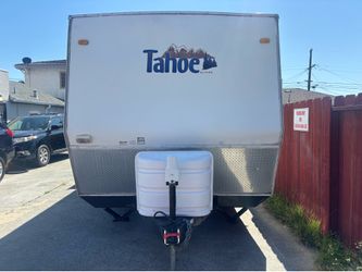 2005 Tahoe by Thor