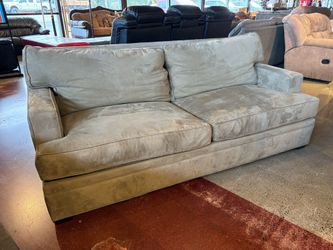 CRATE & BARREL Axis II 81″ Sofa in Taupe