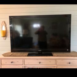 Wow..SONY BRAVIA SMART TV and APPLE BOX