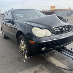 2003 Mercedes C240 For Parts 