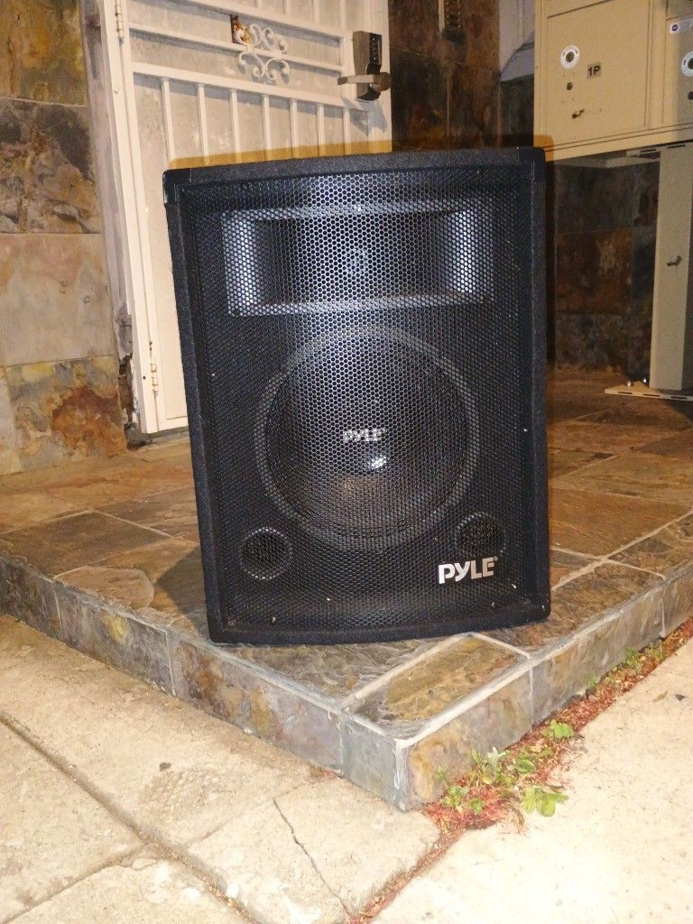 Pyle Speaker