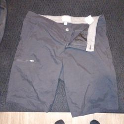 Black Trail Shorts 