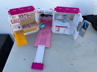 Barbie ambulance