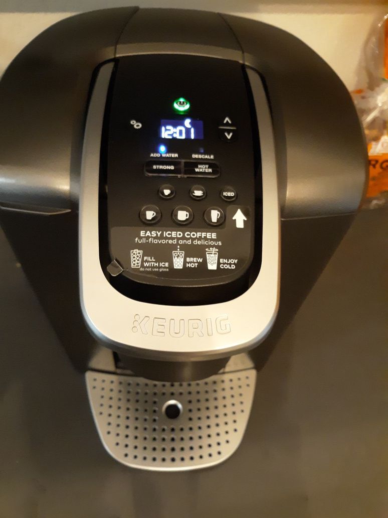 Keurig® K-Elite™ Single Serve K-Cup® Pod Hot & Iced Coffee Maker in Brushed Silver