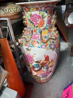 HUGE CHINESE VASE 48”