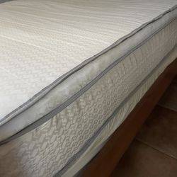 new open box full size hybrid mattress