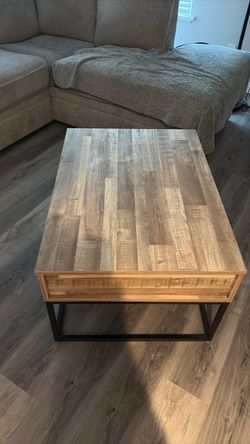 Coffee table/desk