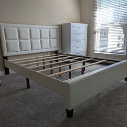 New! White Leather Queen Platform Bed *FREE DELIVERY*