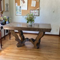 Dining Room Table 