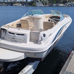 1999 SeaRay SunDeck 210 - Low Engine Hours