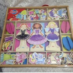 Daisy Girls Wooden Magnetic Dress-Up Dolls set