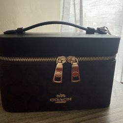 Brand New Coach Vanity Bag With Mirror Inside 