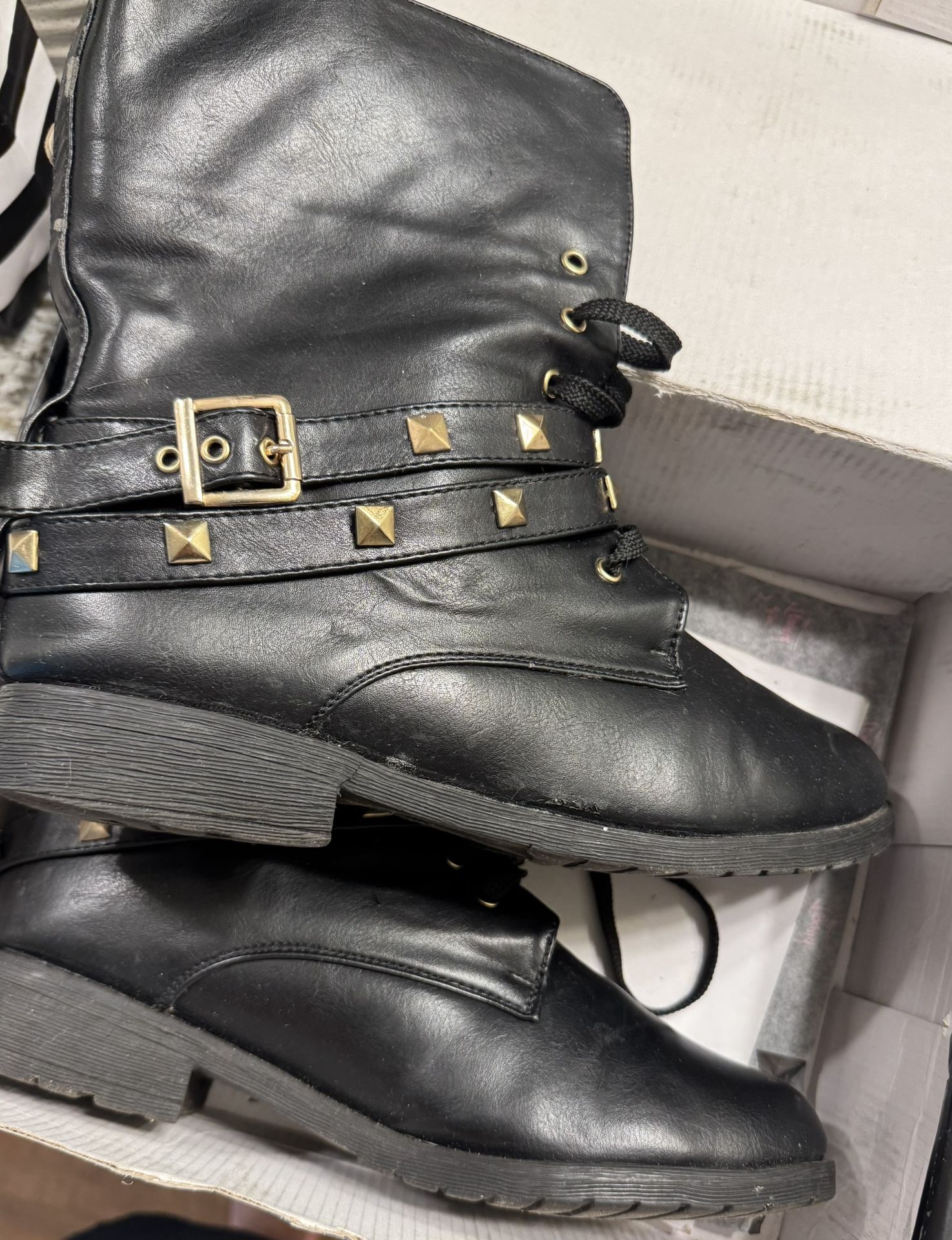 Used Black Foldable Boots
