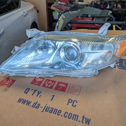 Toyota Camry left headlight oem fit hybrid 2010 2011