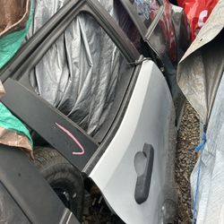 2015-2022 Jeep Renegade Passenger Rear Door 
